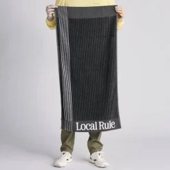 Gym Towel Svart>Local Rule Online