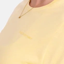 W Explore Logo Tee>Peak Performance Clearance