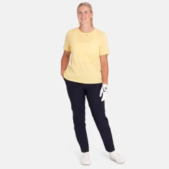 W Explore Logo Tee>Peak Performance Clearance