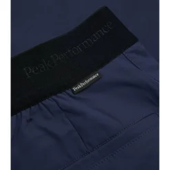 W Player Shorts>Peak Performance Outlet